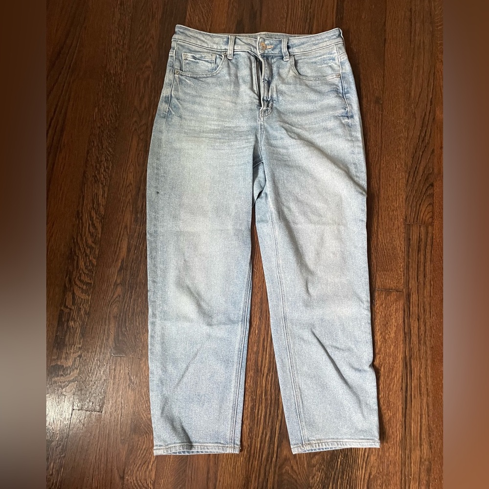 American Eagle mom jeans